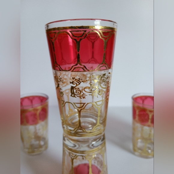 Moroccan Tea / Water / Juice Glasses Cranberry Red With Gold Vine Motif - Picture 5 of 10